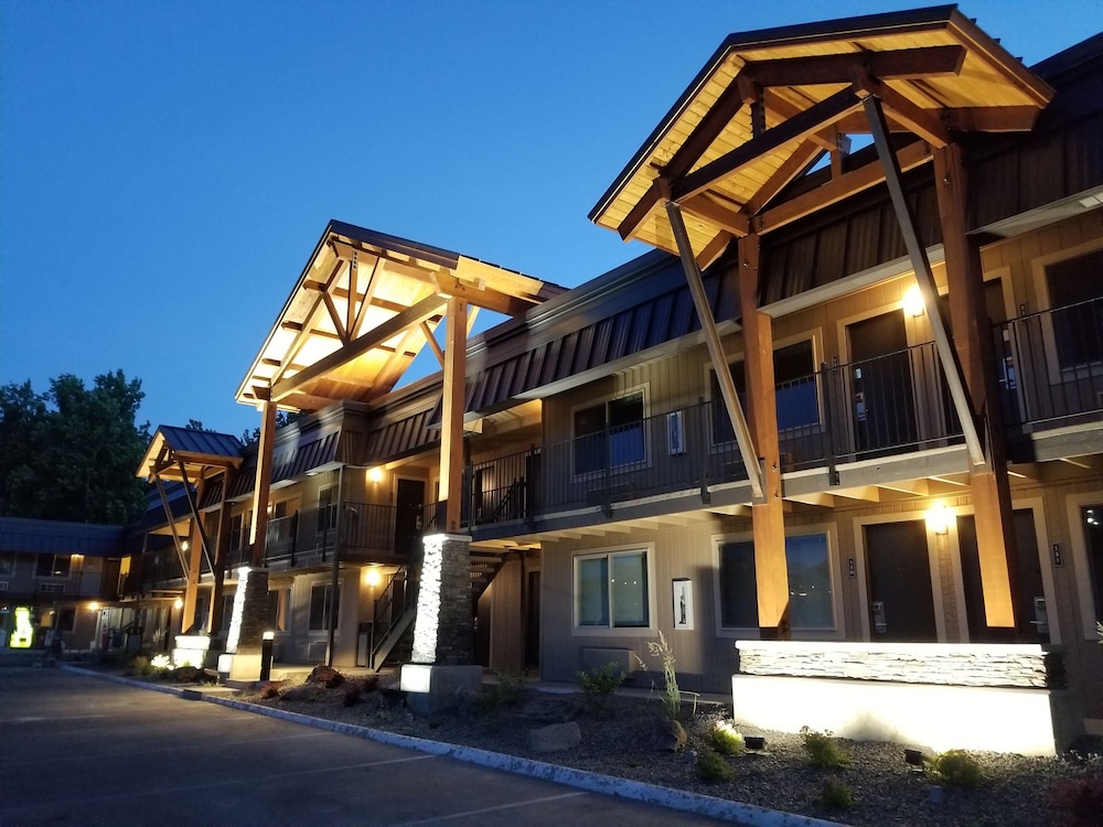 The Hotel Y, a Dazzler Select by Wyndham 3/21