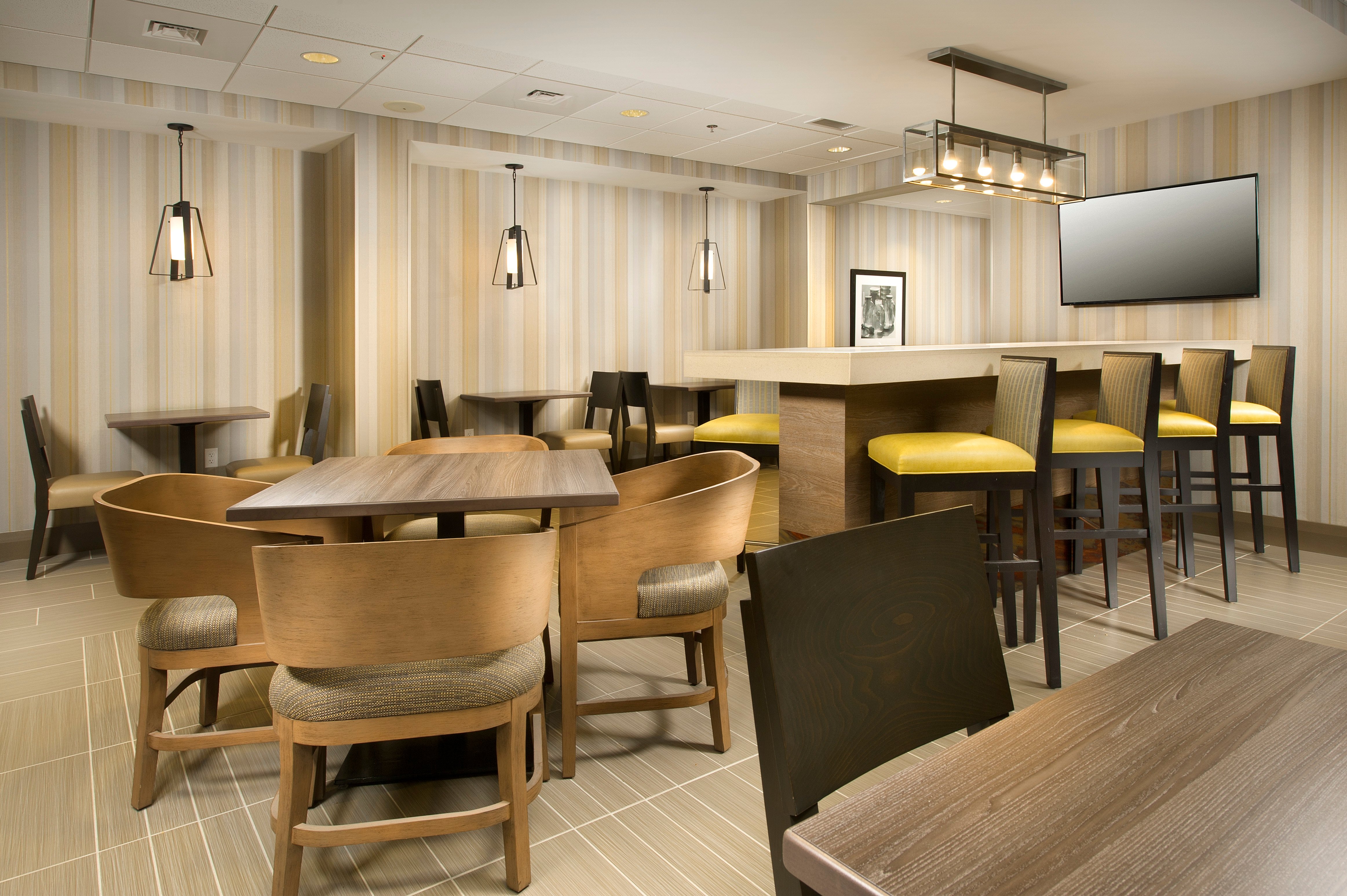 Holiday Inn Express Boston North -Woburn 37/50