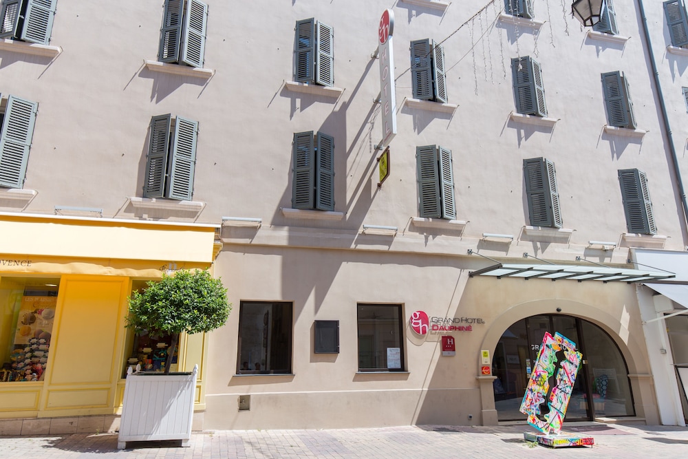 Grand Hôtel Dauphiné 2/75