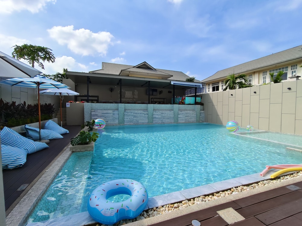 Patong Bay Residence 44/48