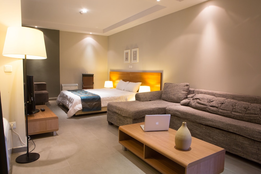 Athina Airport Hotel 51/67