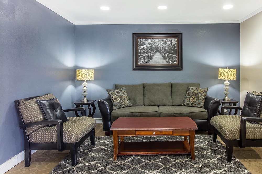 Quality Inn Homewood Birmingham I-65 26/34