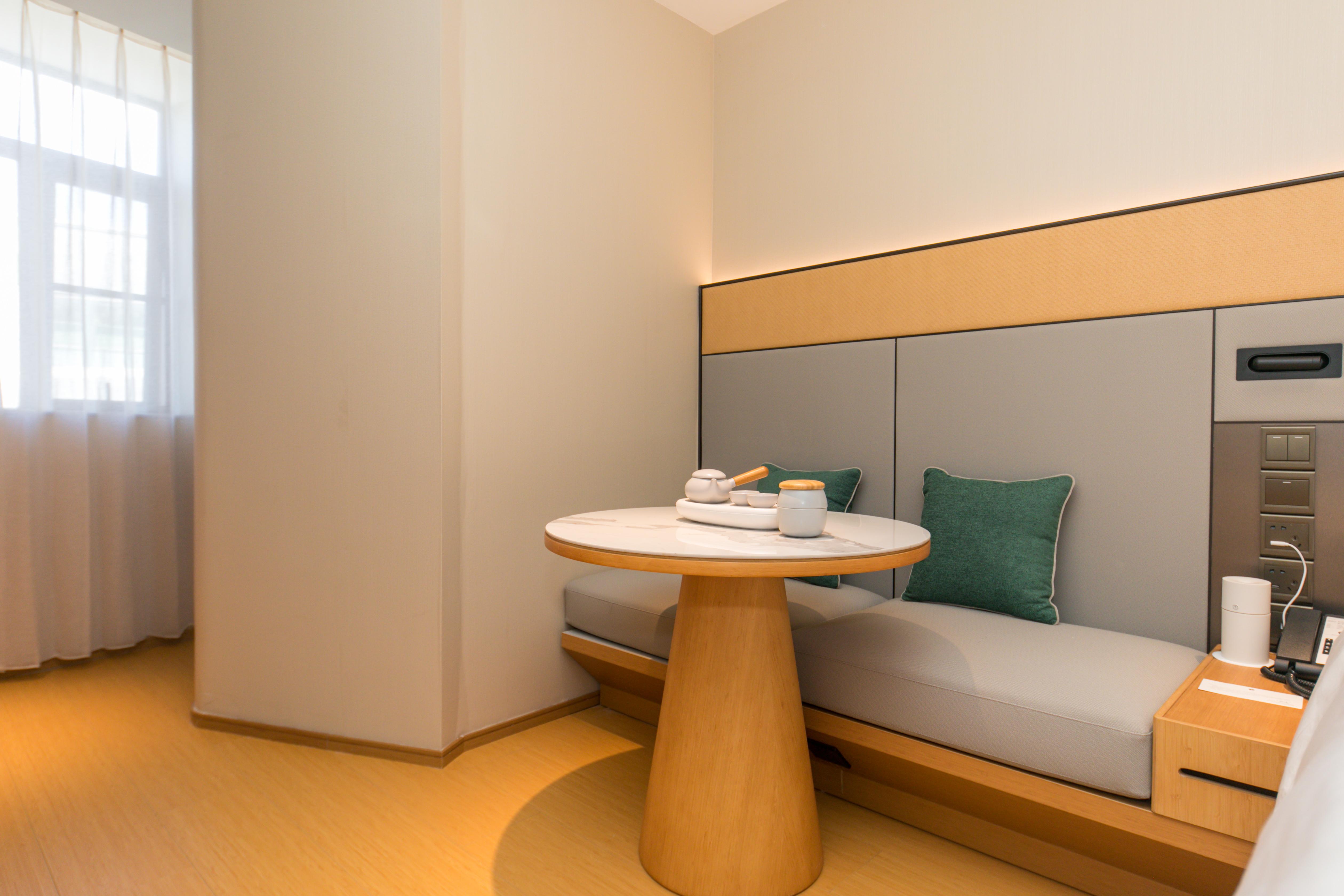 Ji Hotel (Shanghai Huangxing Road Metro Station) 35/40