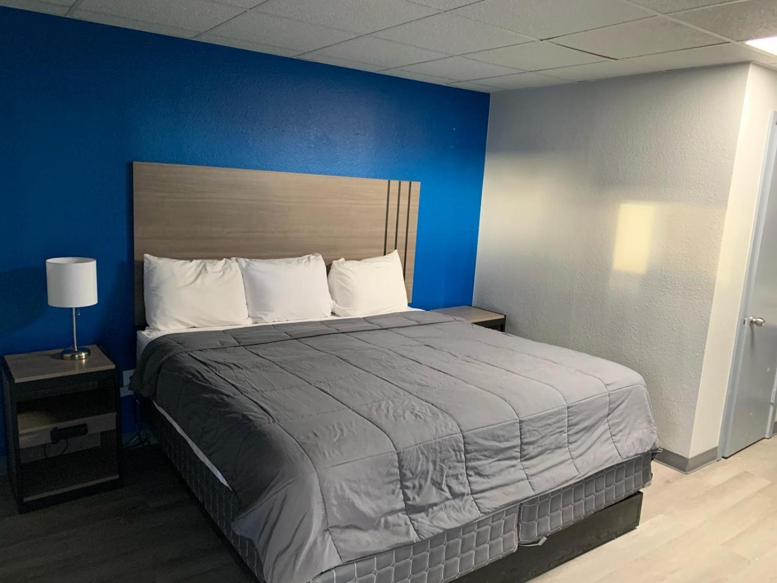 Room, Single, Single Bed, Accessible