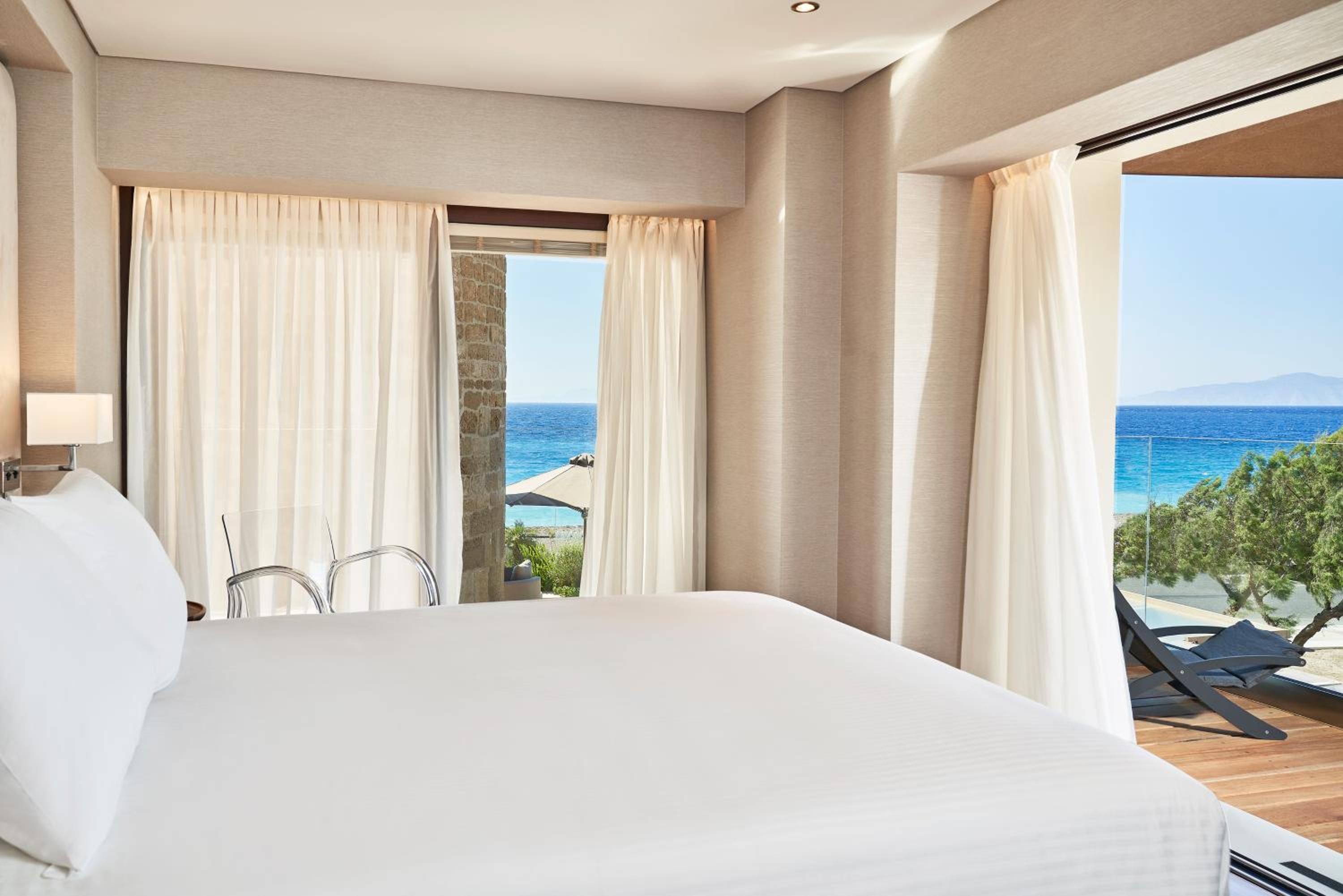2 Bedrooms, Junior Suite