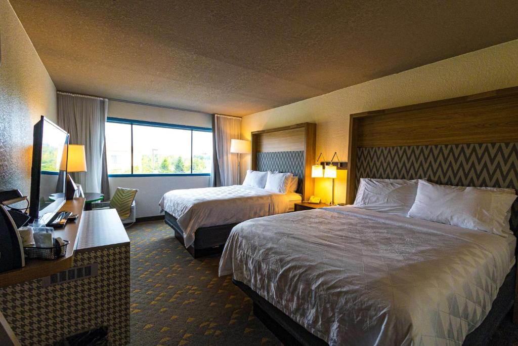 Wyndham Flint MI/Grand Blanc/Bishop Airport/Conference Ctr 36/71