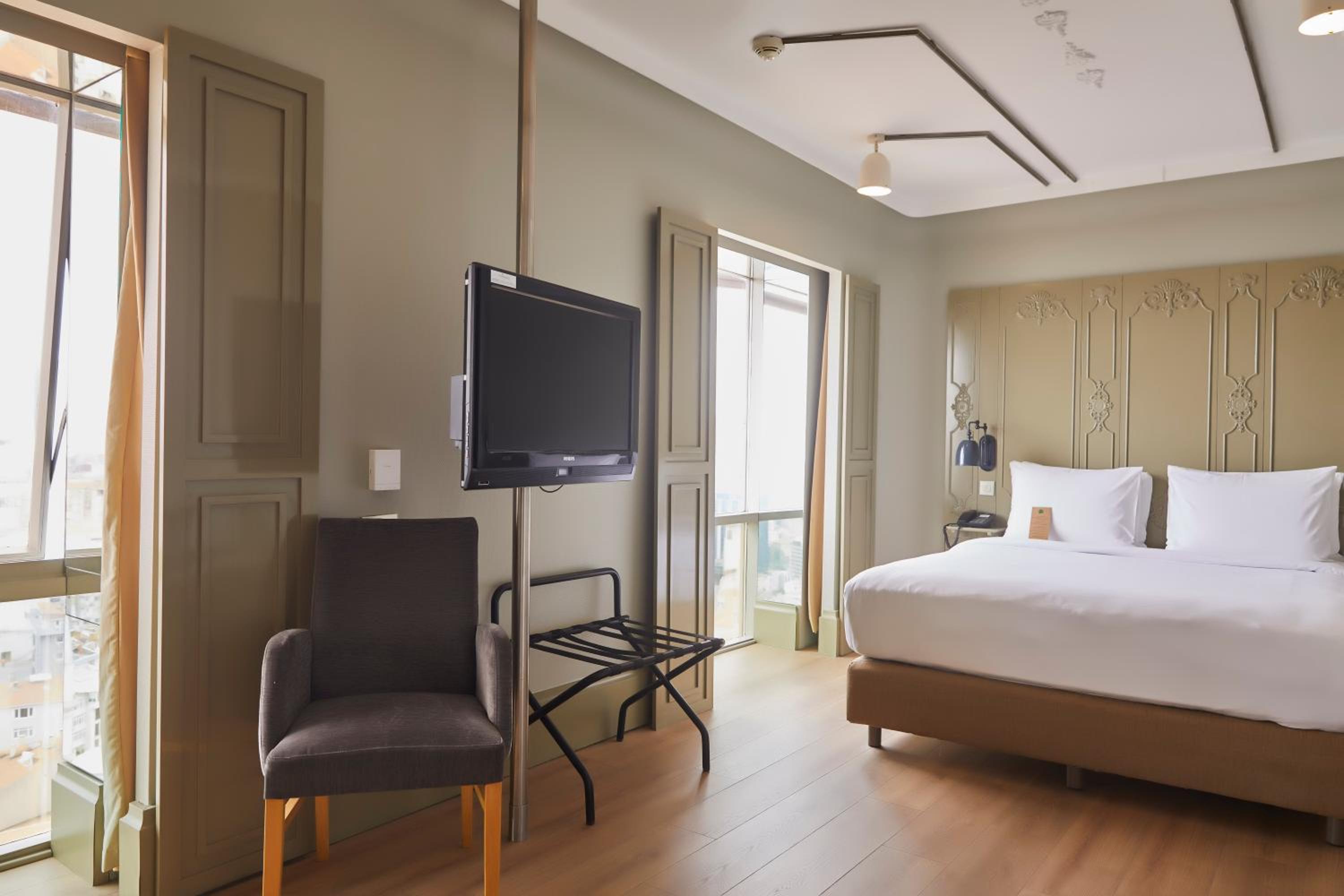 Deluxe, Double Bed, Sofa