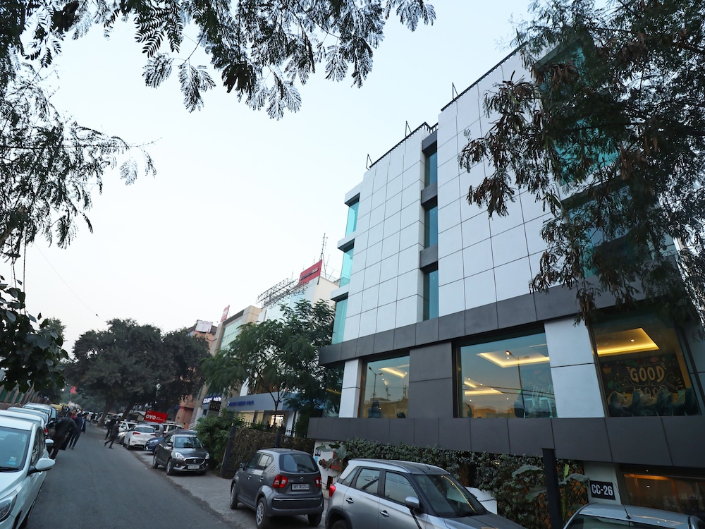 The Orion Plaza 6/50