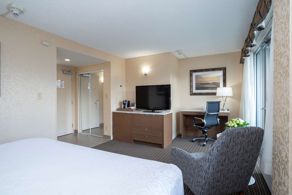 Best Western Premier Chateau Granville Hotel and Suites and Conf. Centre 27/61