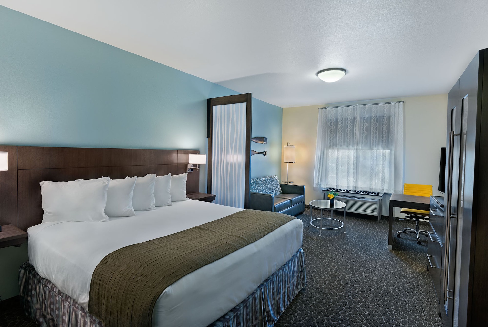 Executive, Suite, King Bed, Sofa, Oxford Suites Bellingham 1/1