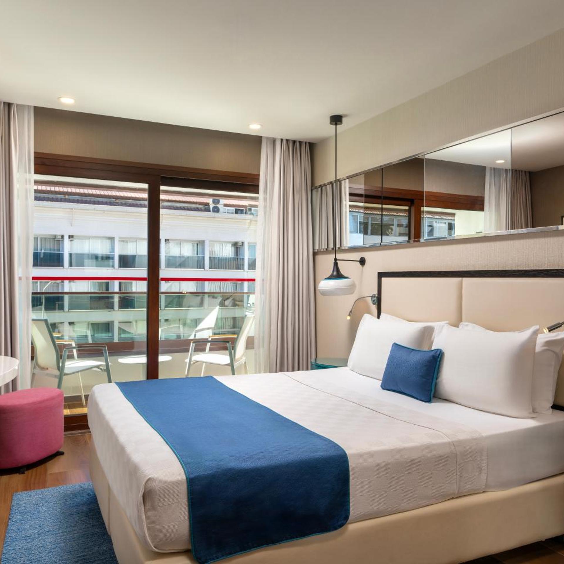 Superior, King Bed, Queen Bed, Lateral Side Sea View