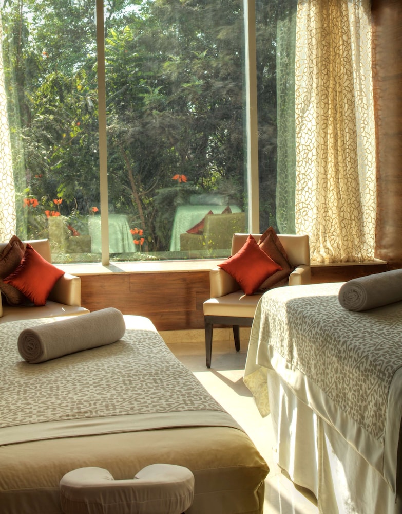 PARK HYATT HYDERABAD 37/69