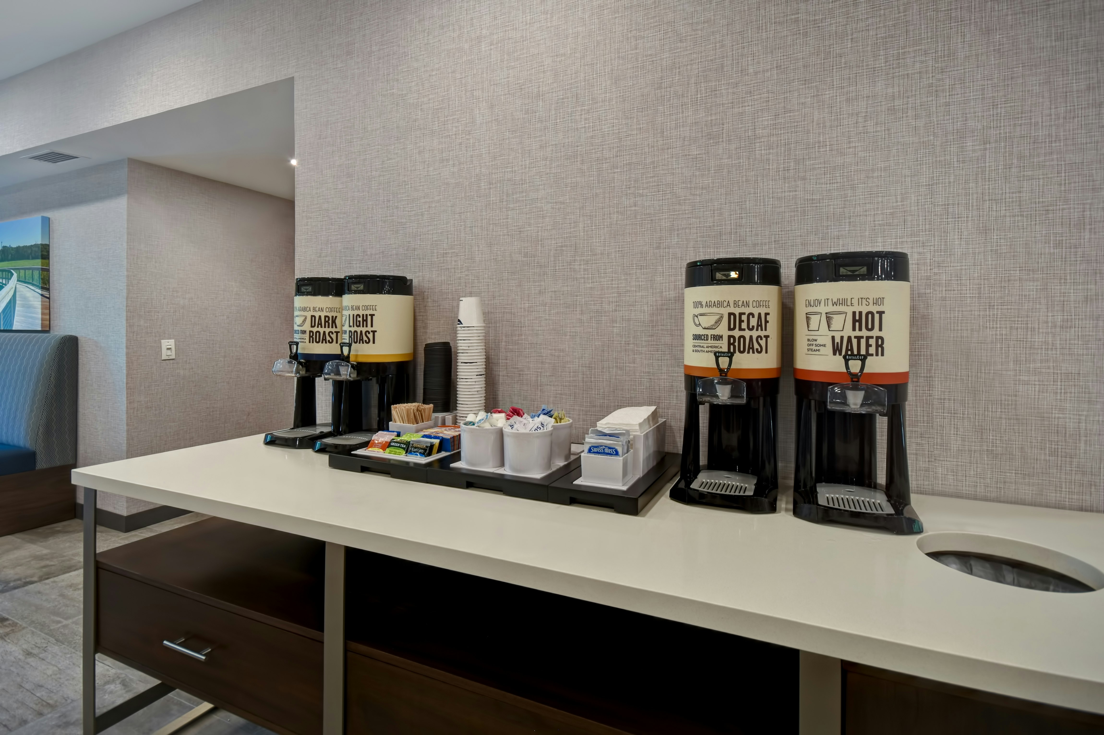 Hampton Inn Potomac Mills Woodbridge 12/53