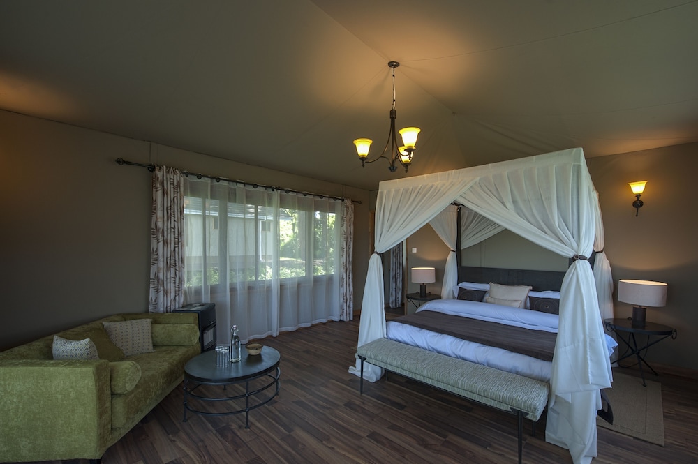 Karibu Camps and Lodges Lions Paw Ngorongoro 20/68