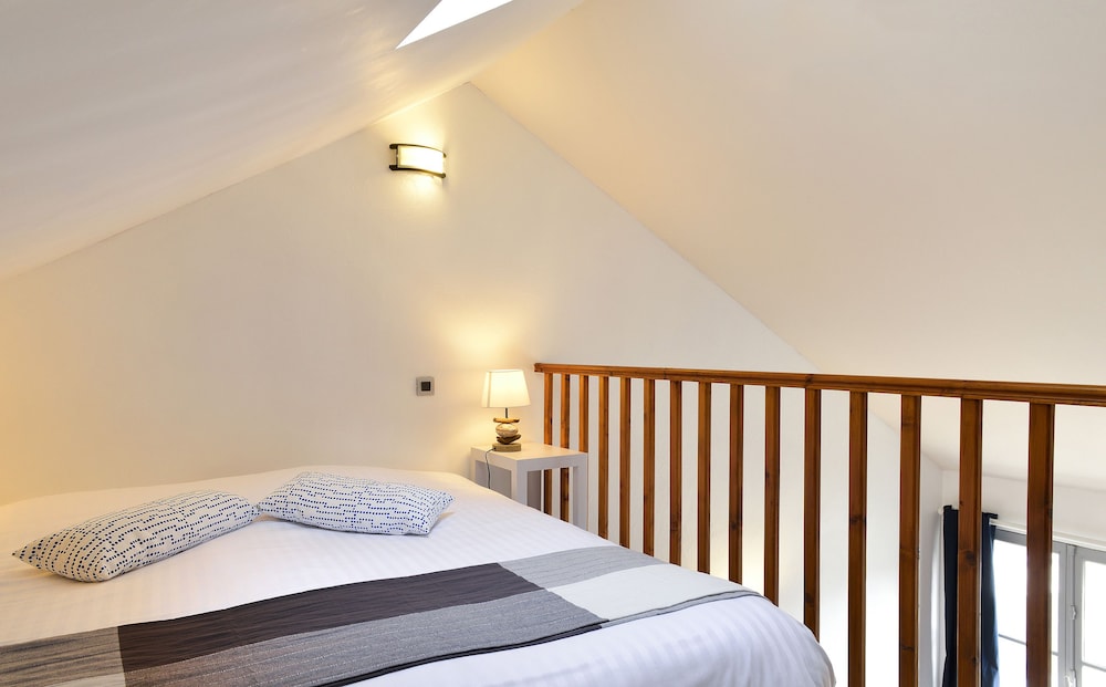 Hotel the Originals Domaine Des Thomeaux 10/50