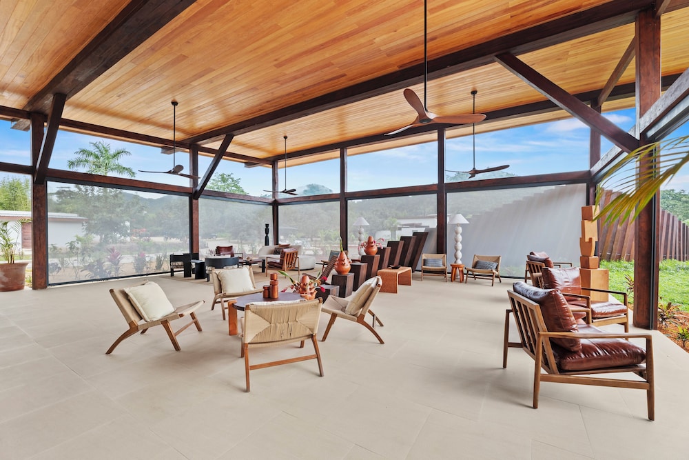 Sleeping Giant Rainforest Lodge 48/51