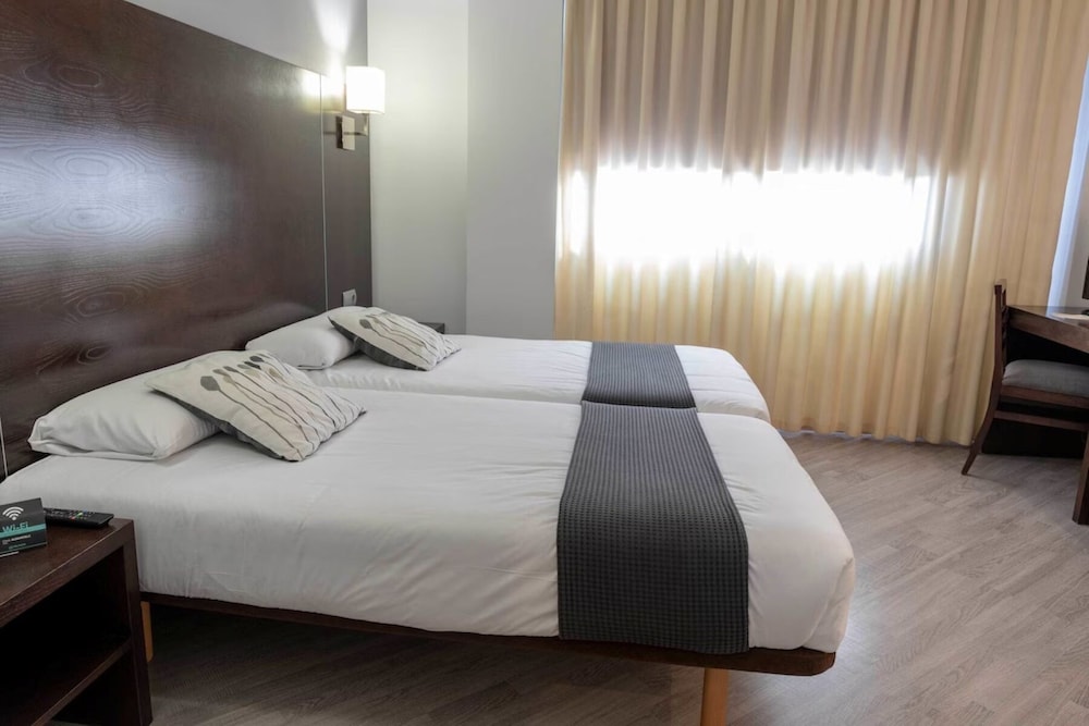 Hotel Cardena 32/68