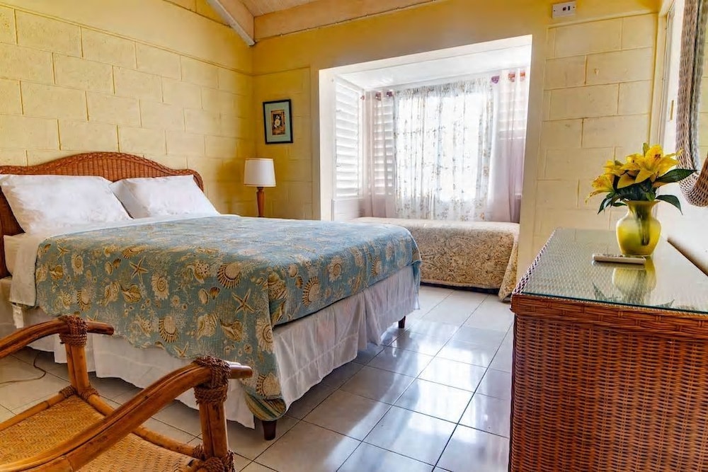 2 BEDROOMS, ROMANTIC, APARTMENT, PARTIAL SEA VIEW, 2 BATHROOMS