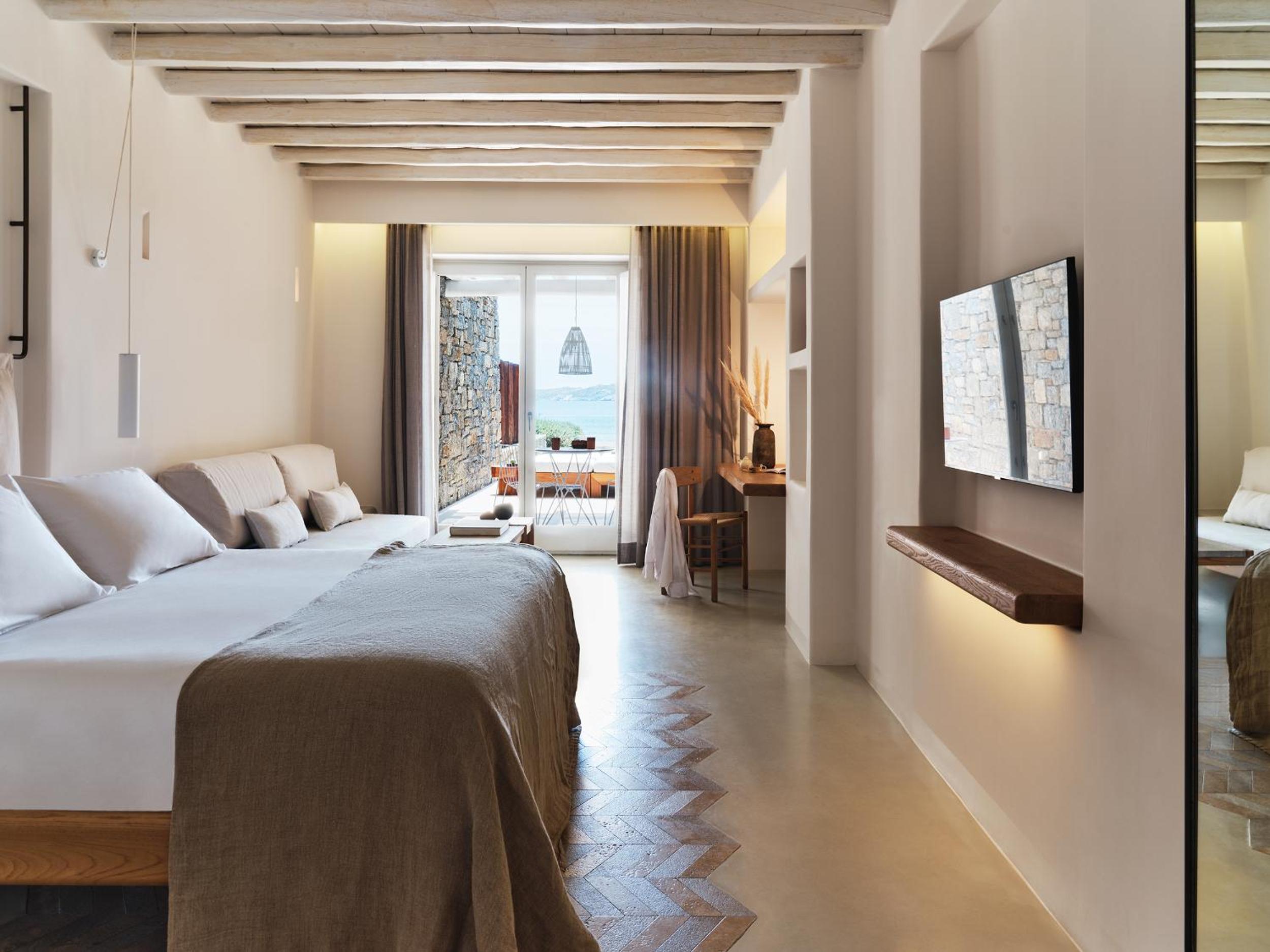 COAST, SUITE, BEACH FRONT, JETTED TUB