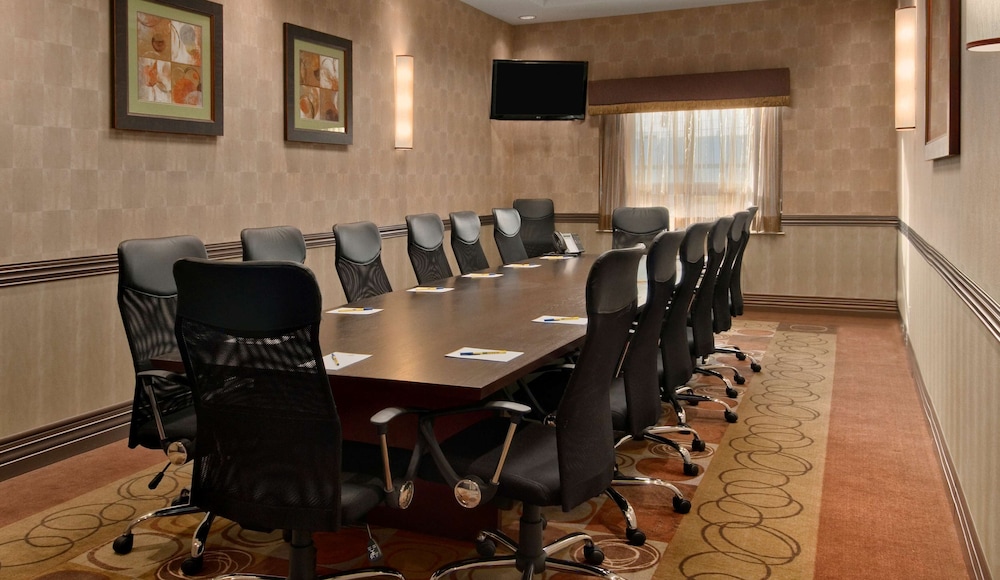 Best Western Premier Freeport Inn Calgary Airport 48/54