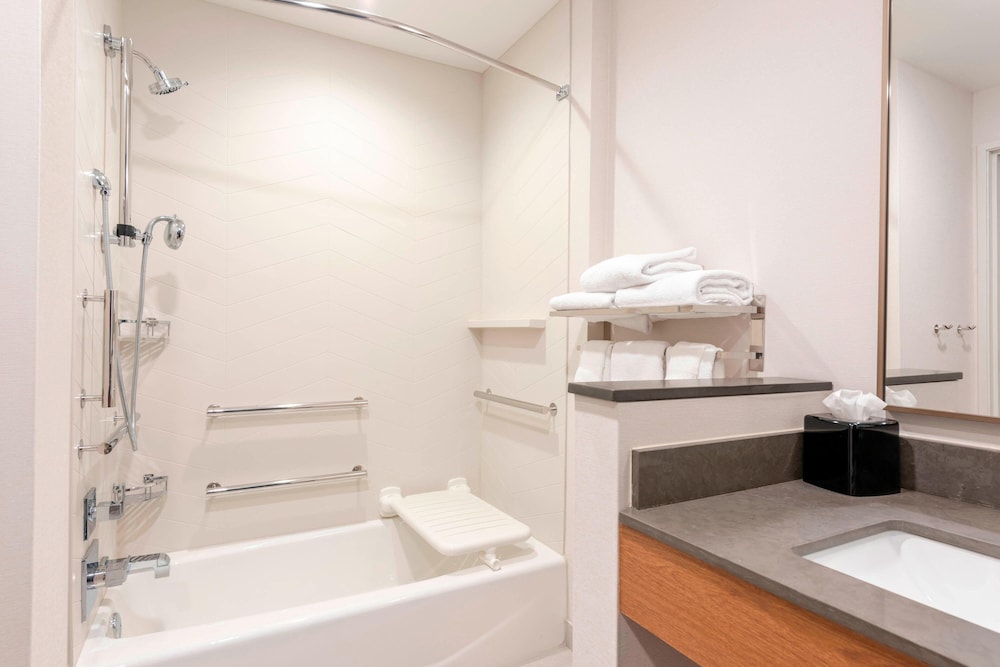 Room, Murphy Bed, Accessible