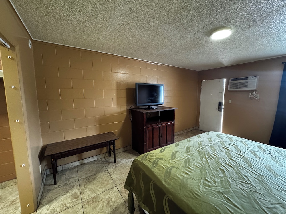 OYO Briarwood Motel 11/49