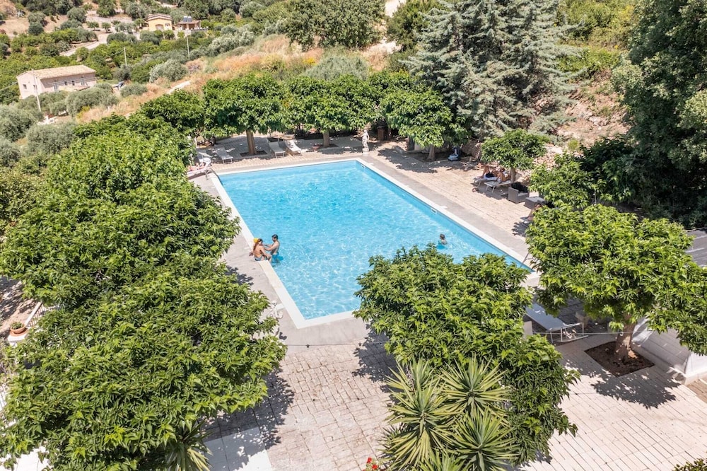 Agriturismo Val Di Noto 35/47