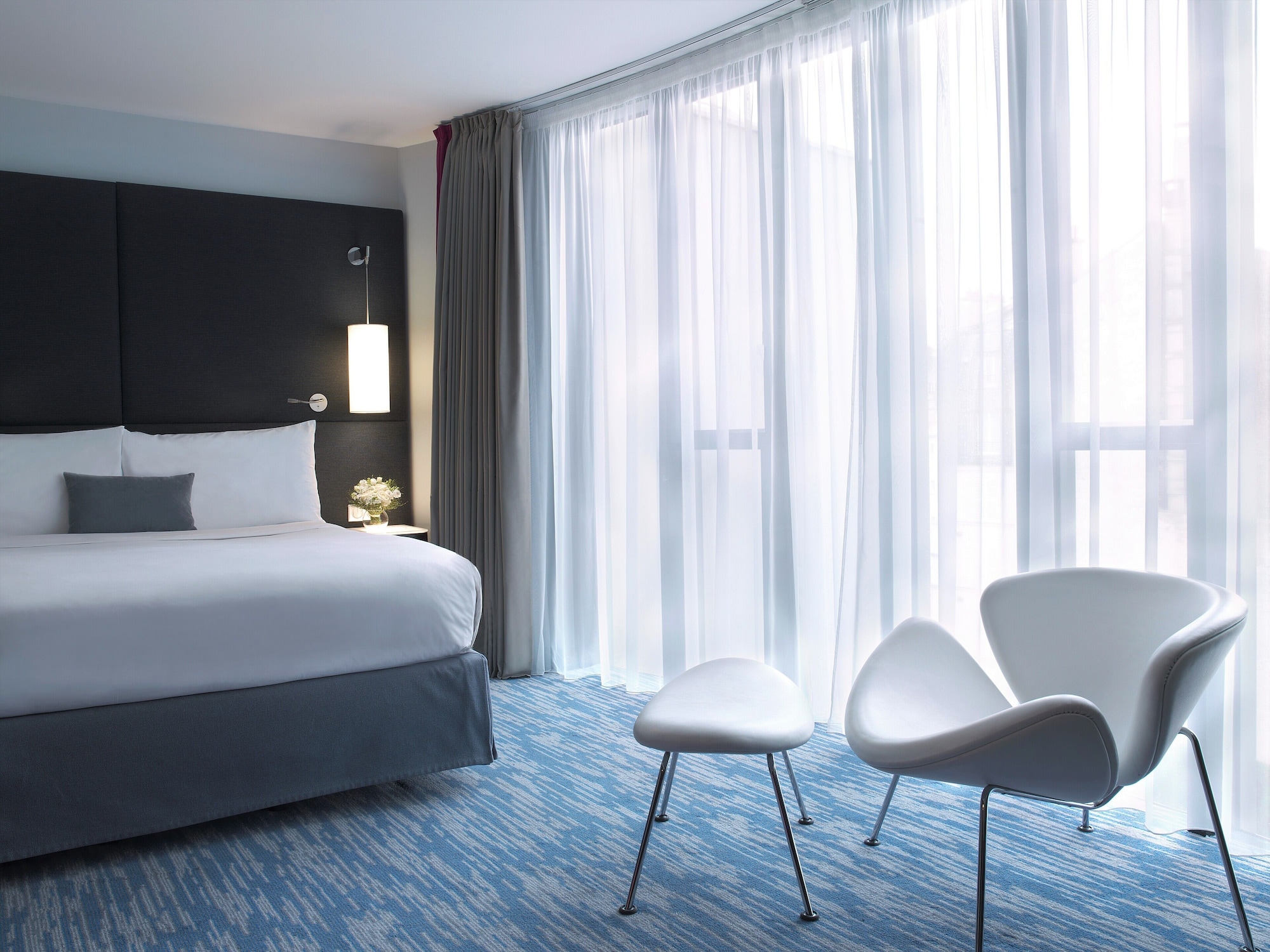Room, Queen Bed, Garden View 7/10