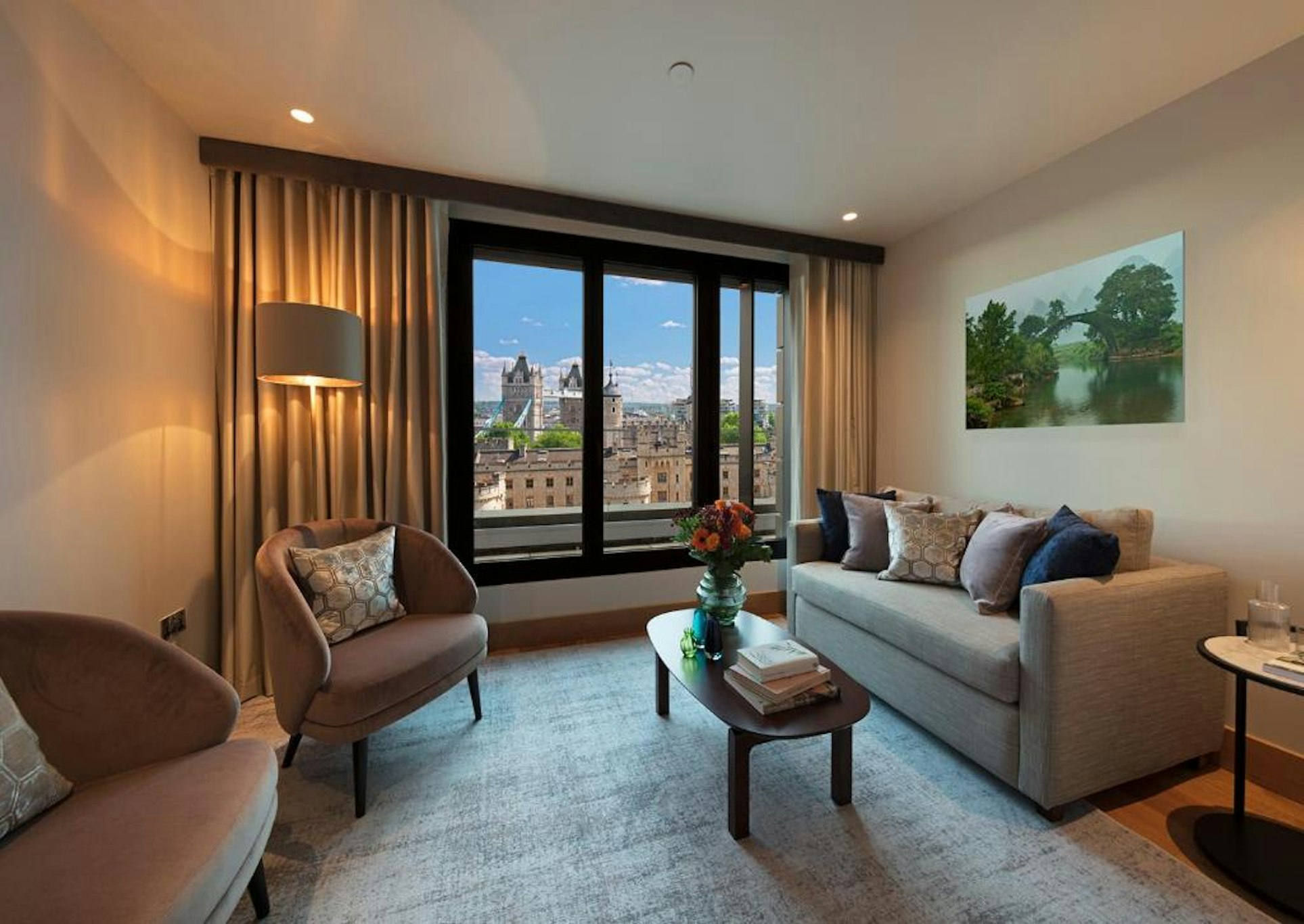 Tower Suites by Blue Orchid 24/40