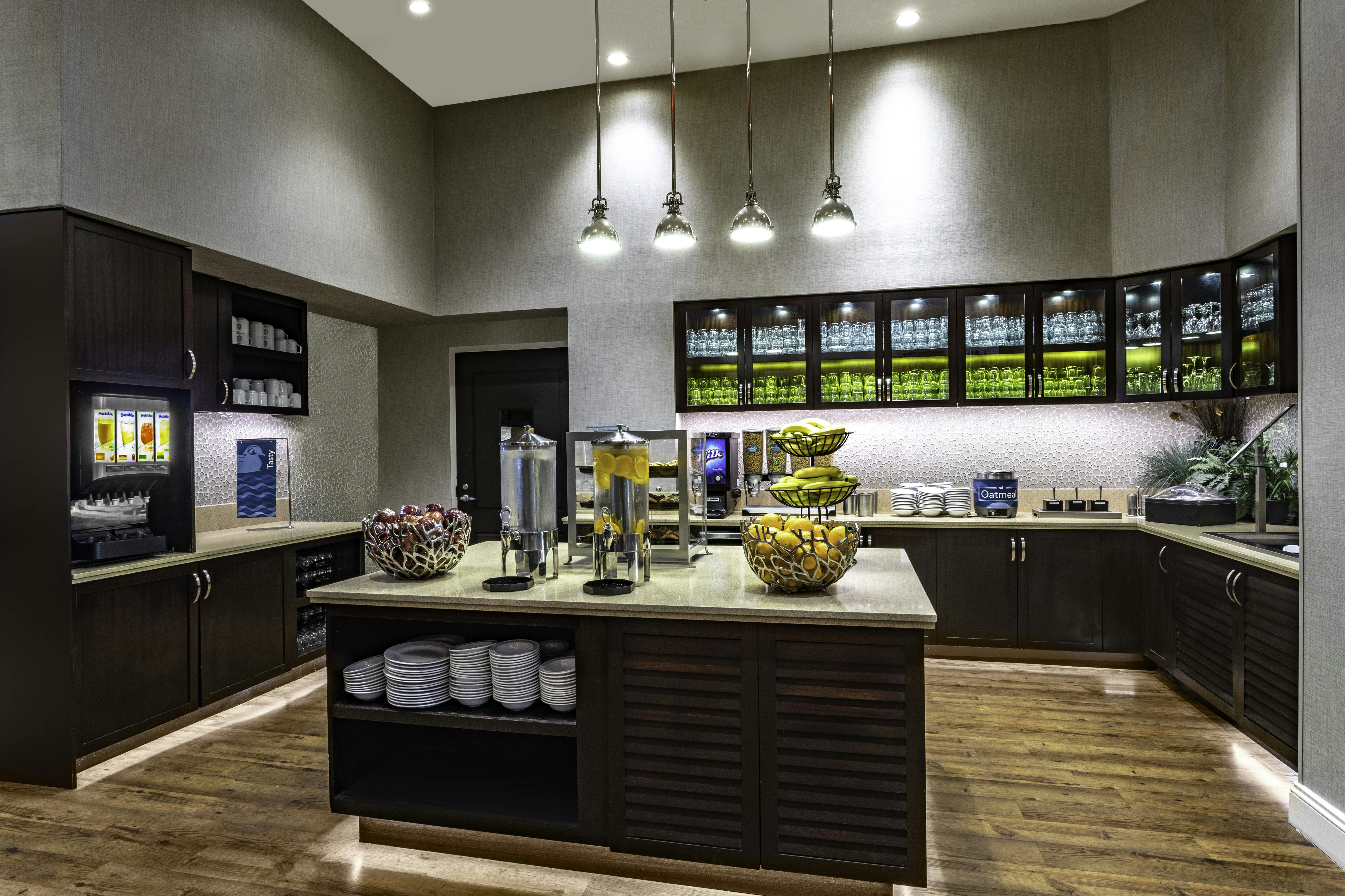 Homewood Suites by Hilton New York/Midtown Manhattan Times Square-South, NY 11/25