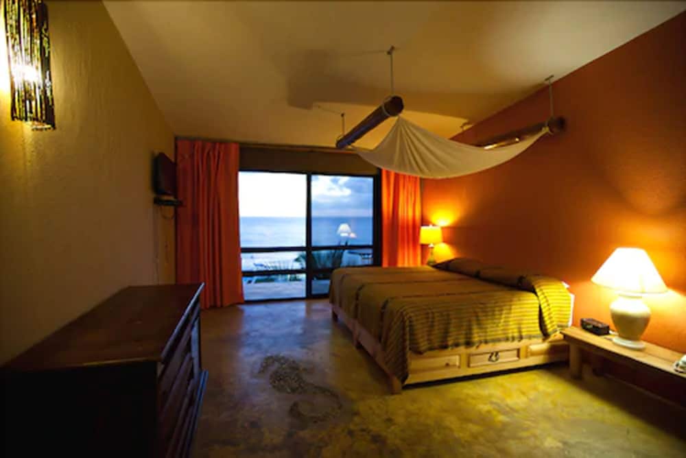 Blue Angel Resort 40/68