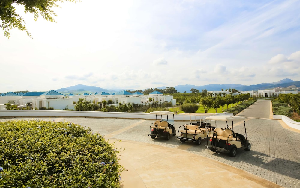 Banyan Tree Tamouda Bay 78/87