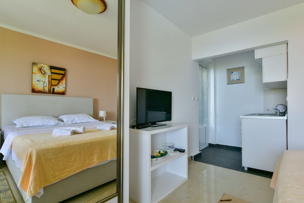 Apartments Kentera 18/50