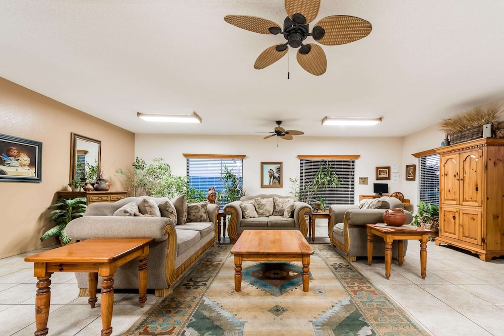 Super 8 by Wyndham Waco/Mall area TX 24/31