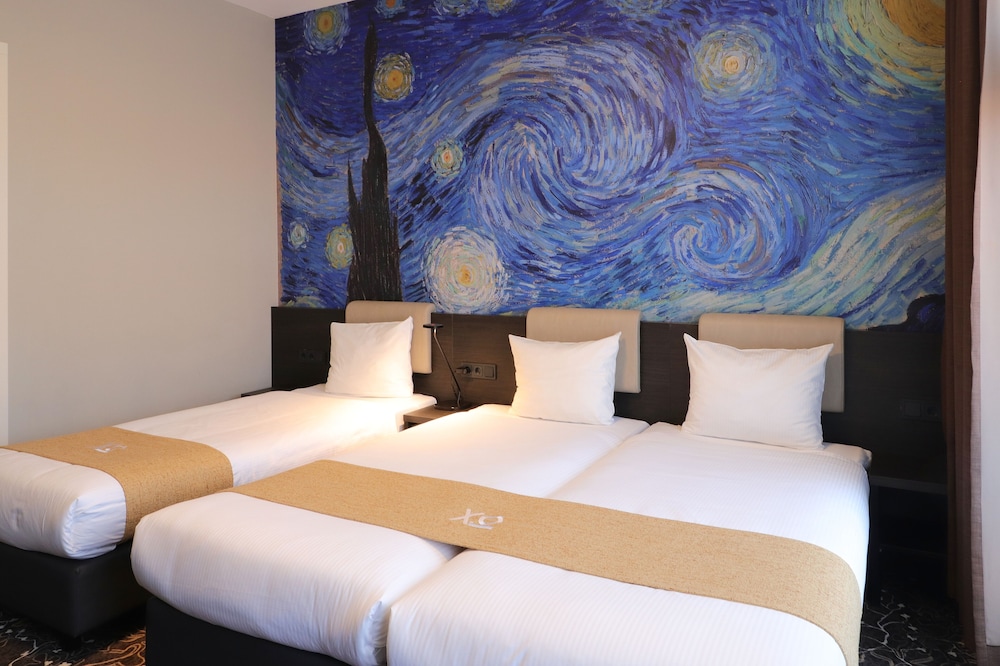 Triple room