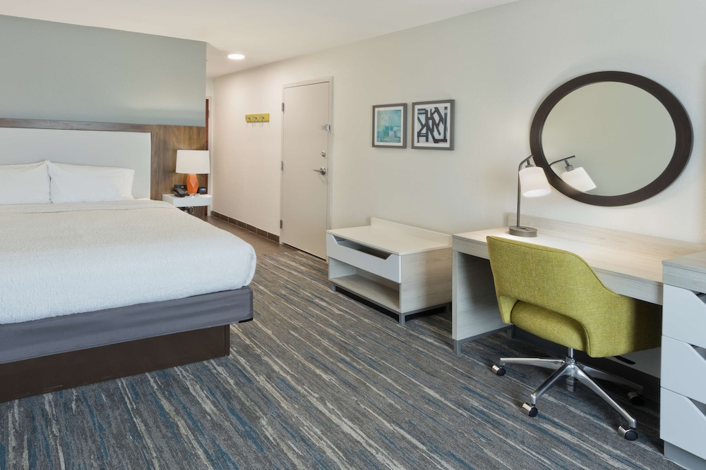 Hampton Inn & Suites Phenix City- Columbus Area 16/69