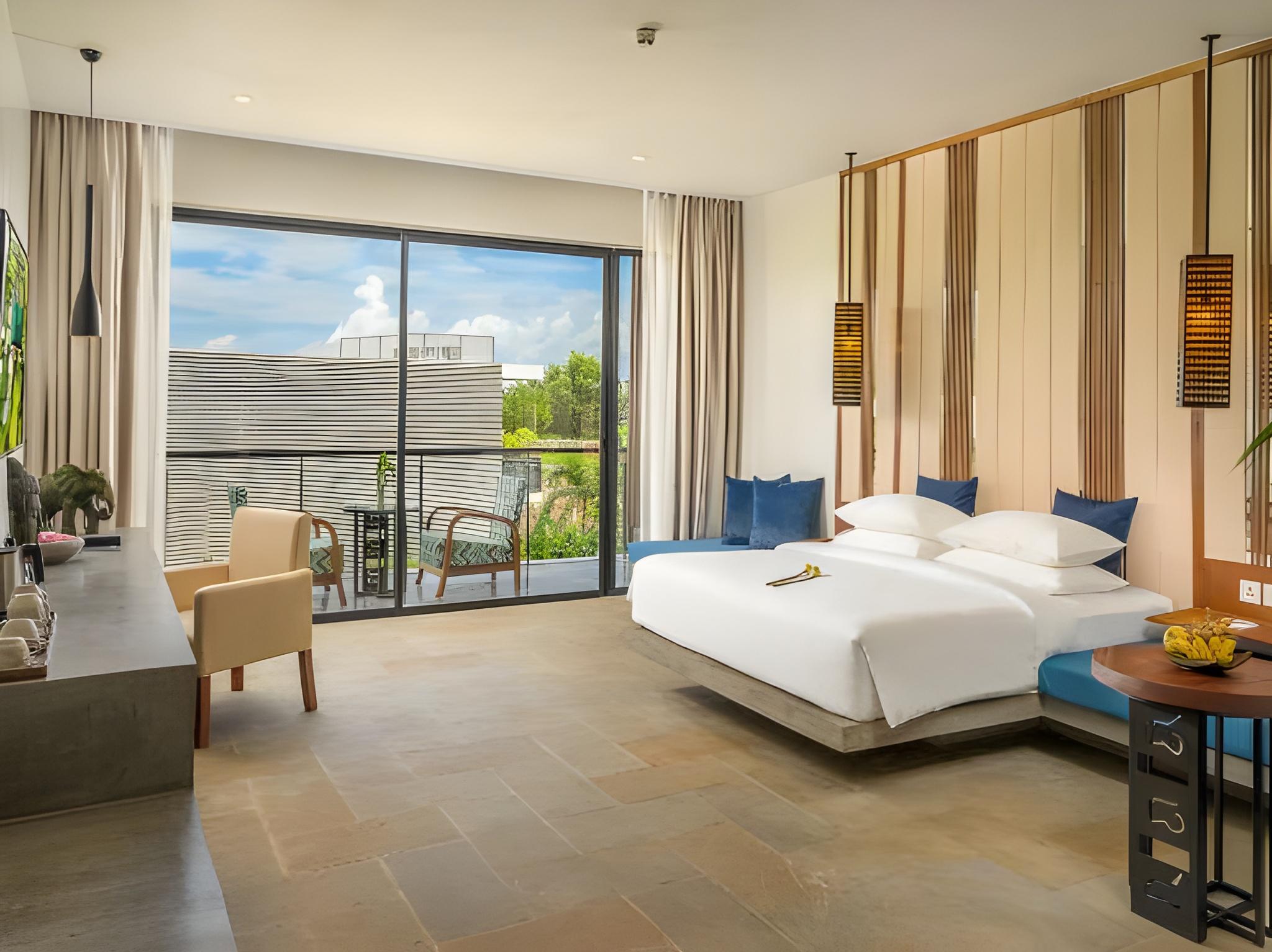Residence, Suite, Pool View