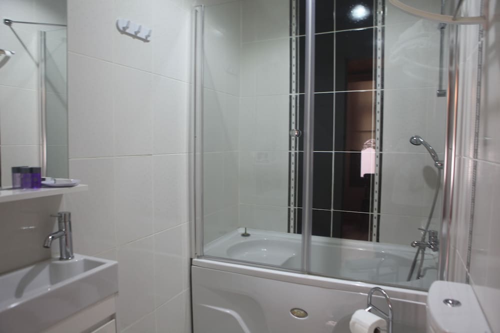 Tom Square Boutique Hotel 45/50