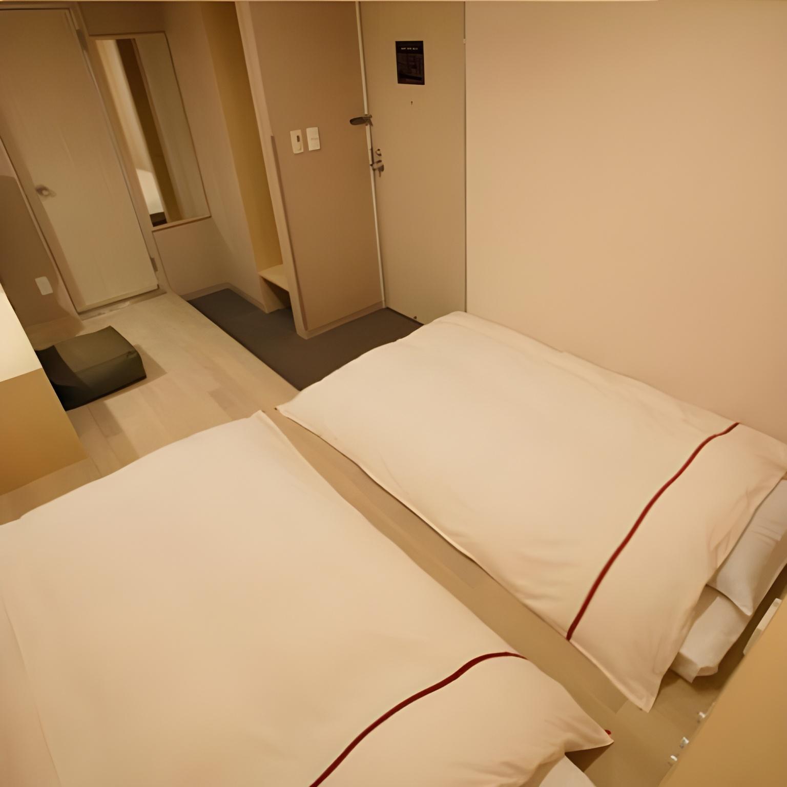Concept, Twin Beds, City View, Ground Floor, Smoking