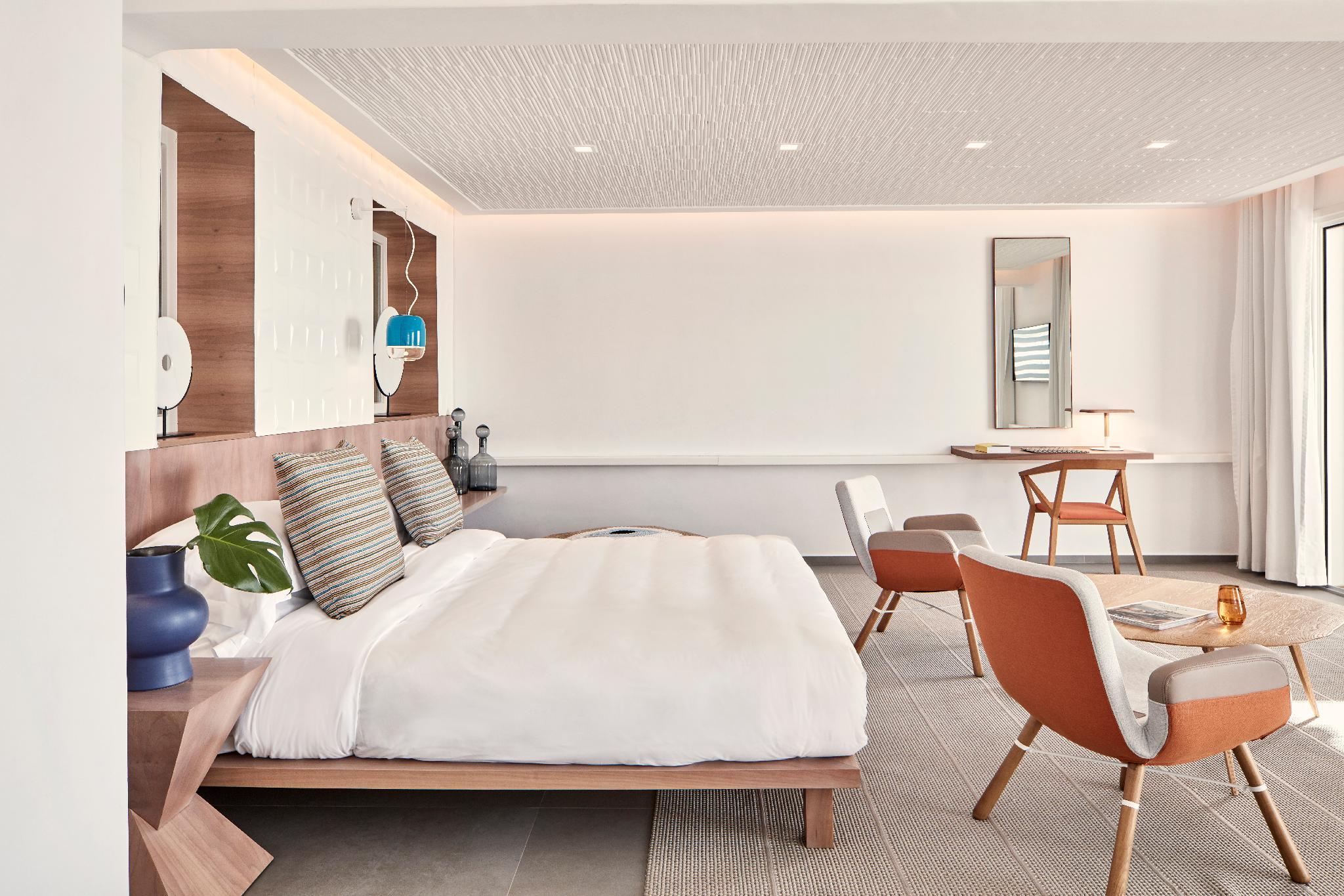 Delos, Premium, Junior Suite, Outdoor Jetted Tub, Private Pool