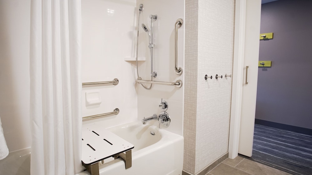Hampton Inn Suites St Clairsville 17/32