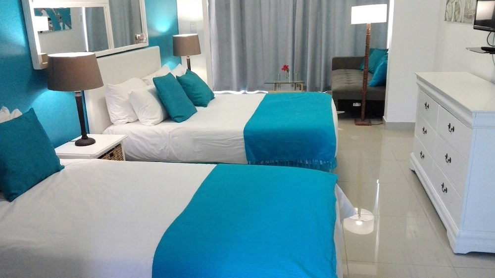 Saldanha Bay Lodge 7/32