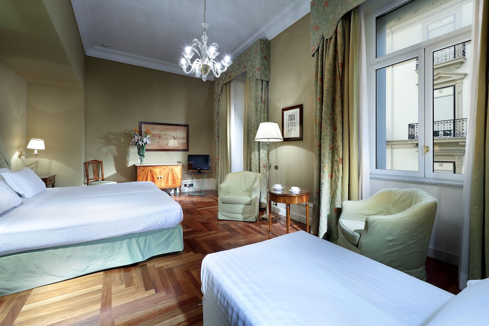 غرفة سوبيريور ثلاثية بسرير كينج، Eurostars Hotel Excelsior 2/10