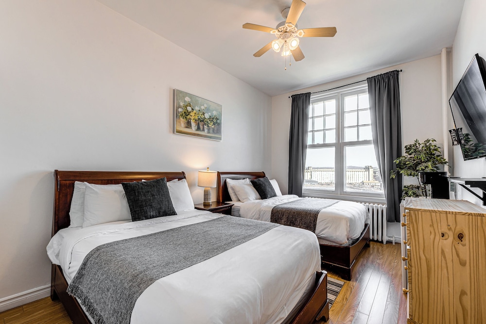 غرفة قياسية بسريرين مزدوجين، Hotel Manoir des Remparts 6/10