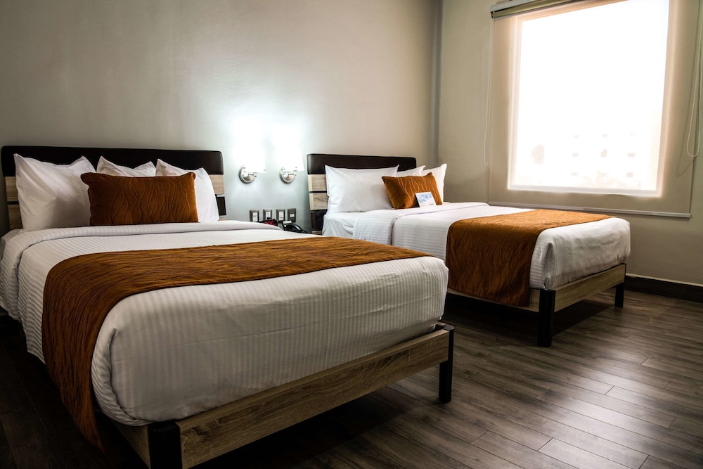 Comfort Inn Irapuato, GUA 17/43