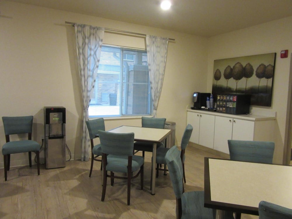 WaterWalk Extended Stay by Wyndham Wichita 36/43