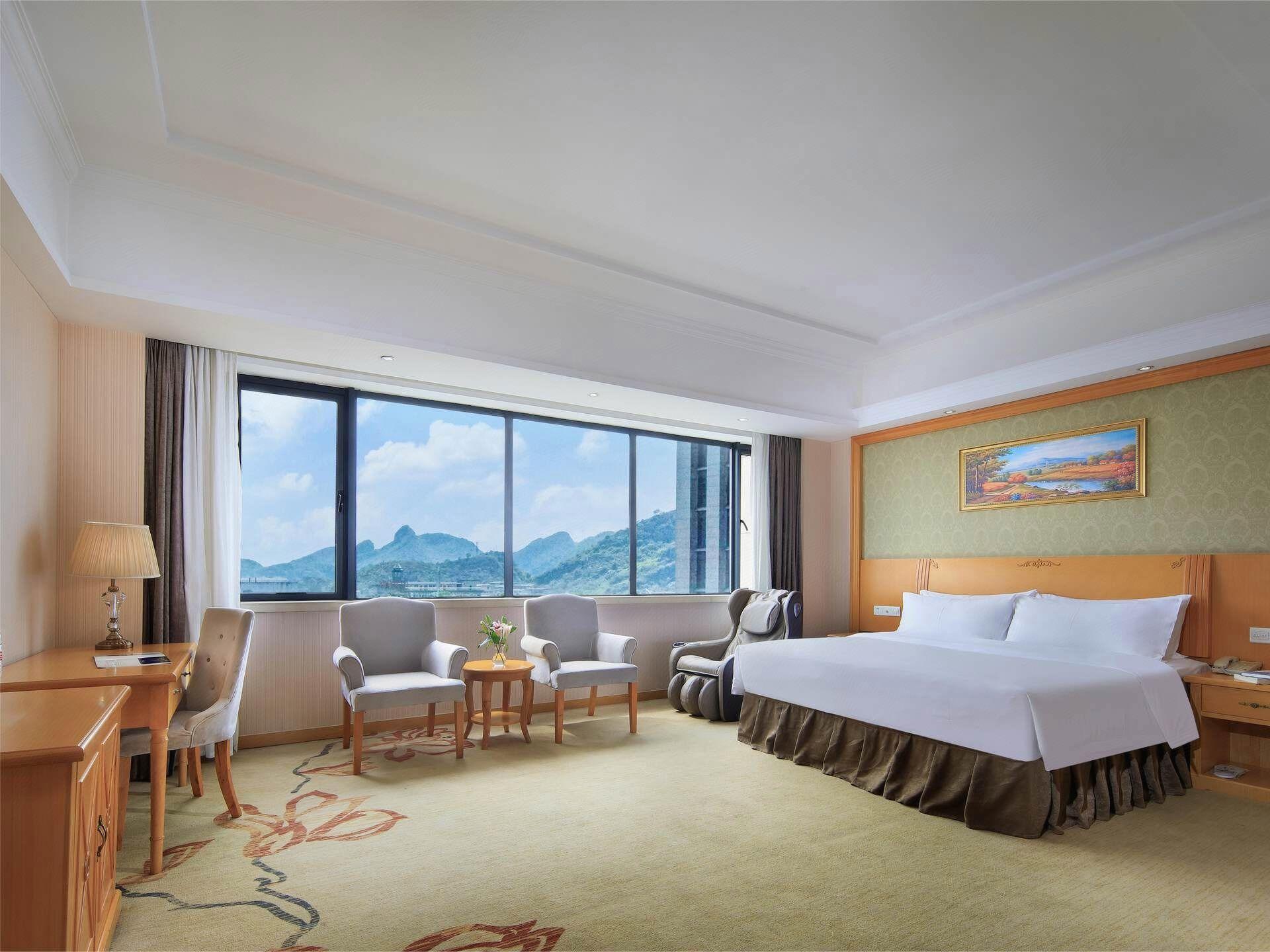 Vienna Hotel (Guilin Wanfu Square) 28/45