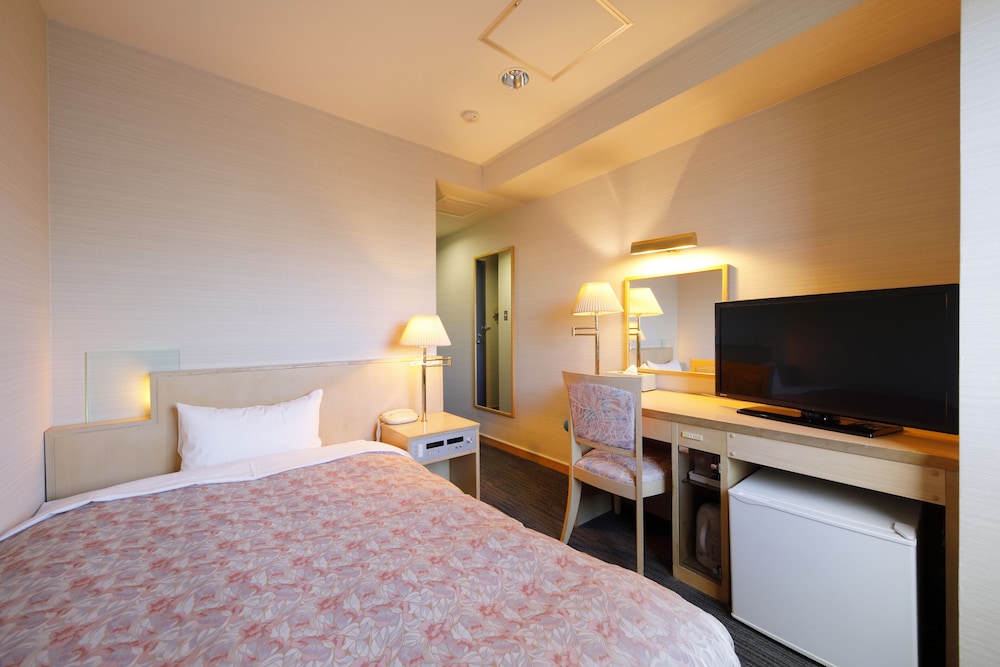 ROOM, SINGLE, EAST WING