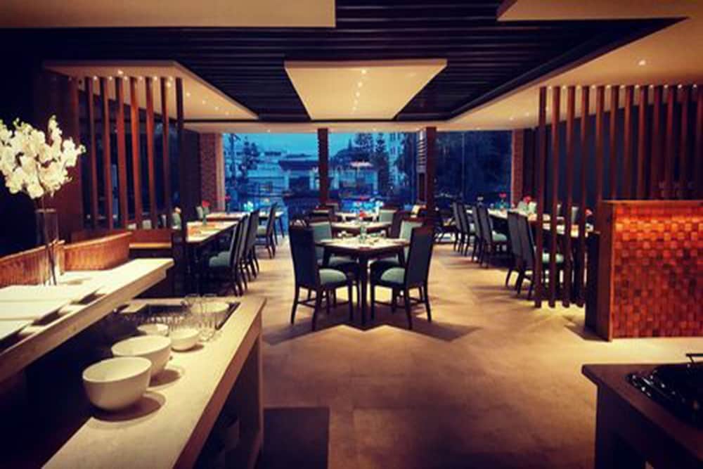 restaurant cafeteria