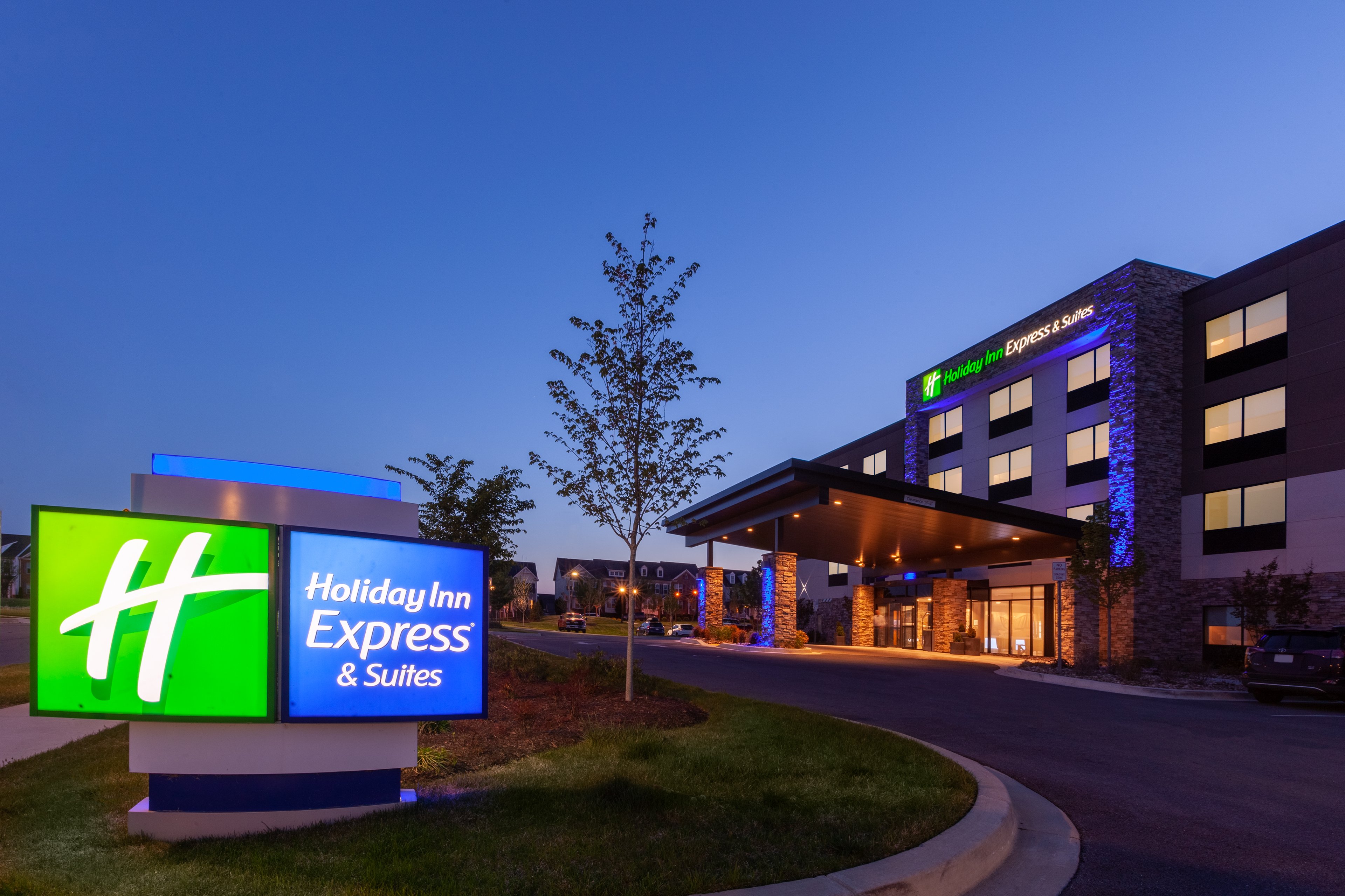 Holiday Inn Express & Suites Brunswick - Harpers Ferry Area, an IHG Hotel 4/51